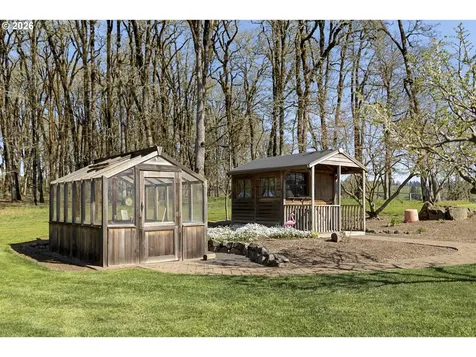 17795 NE Laughlin Road Yamhill OR 97148
