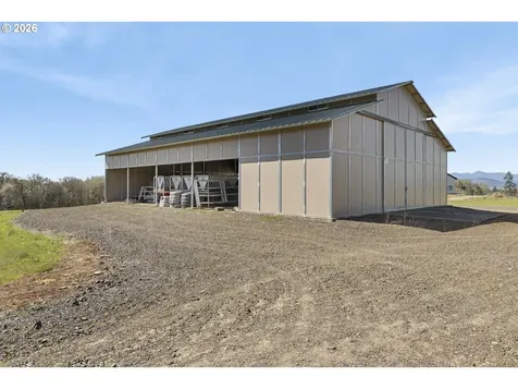 17795 NE Laughlin Road Yamhill OR 97148