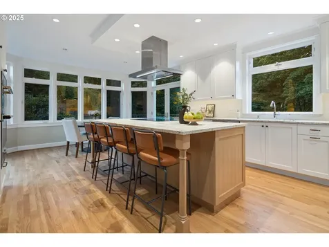 3505 SW Beaverton Avenue Portland OR 97239