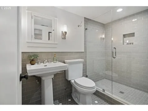 3505 SW Beaverton Avenue Portland OR 97239