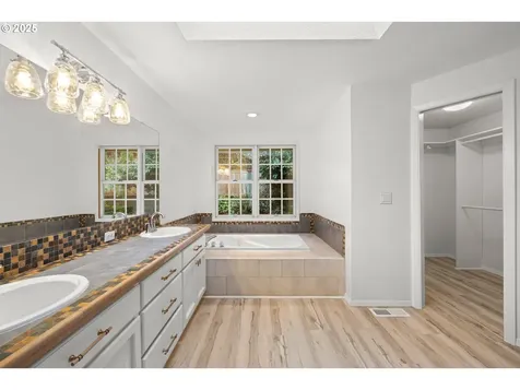 11025 SW Boones Ferry Road Portland OR 97219