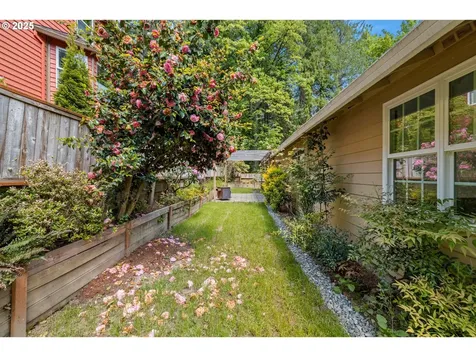 11025 SW Boones Ferry Road Portland OR 97219