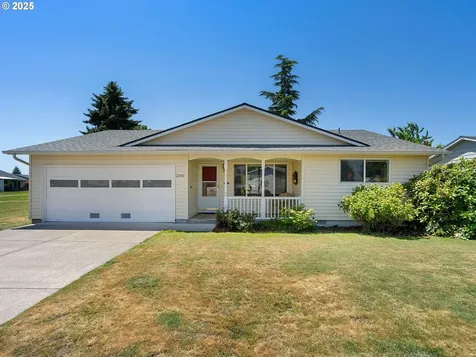 2190 W Hayes Street Woodburn OR 97071