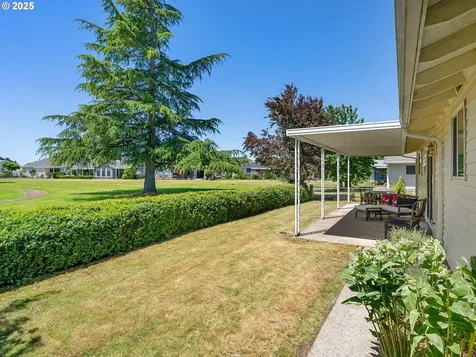 2190 W Hayes Street Woodburn OR 97071