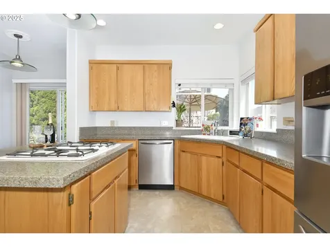 15625 SE Ogden Drive Portland OR 97236