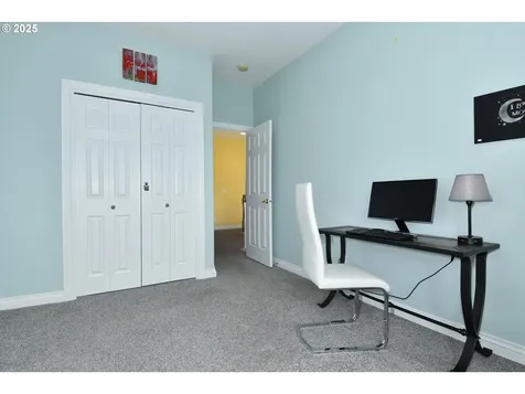 15625 SE Ogden Drive Portland OR 97236