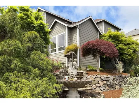 15625 SE Ogden Drive Portland OR 97236