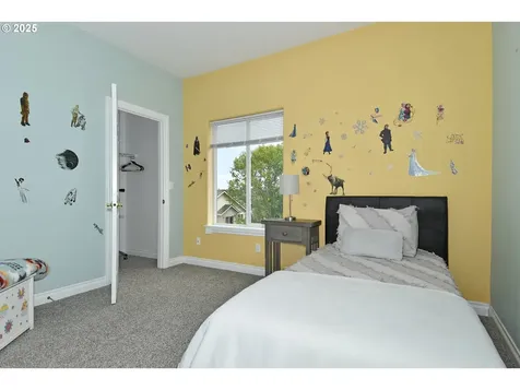 15625 SE Ogden Drive Portland OR 97236
