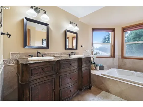 8615 NE 69th Street Vancouver WA 98662