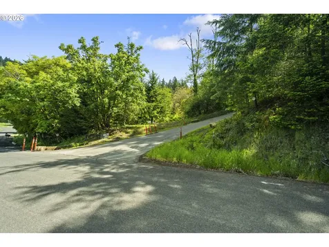 110 N Burke Road Woodland WA 98674