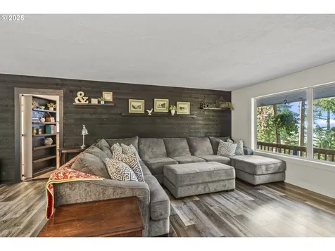 2342 E Lynnwood Drive Longview WA 98632