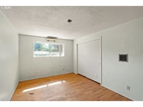 130 Sharon Drive Phoenix OR 97535