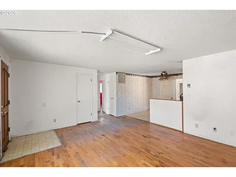 130 Sharon Drive Phoenix OR 97535