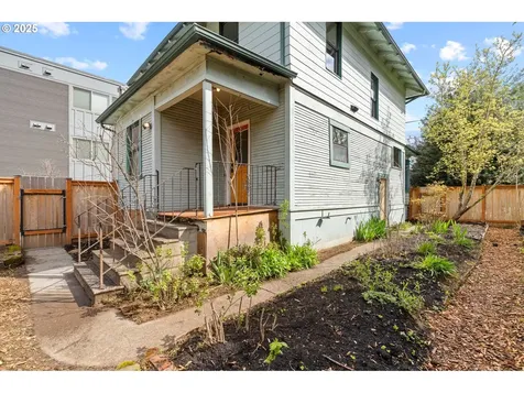 4929 NE 14th Place Portland OR 97211