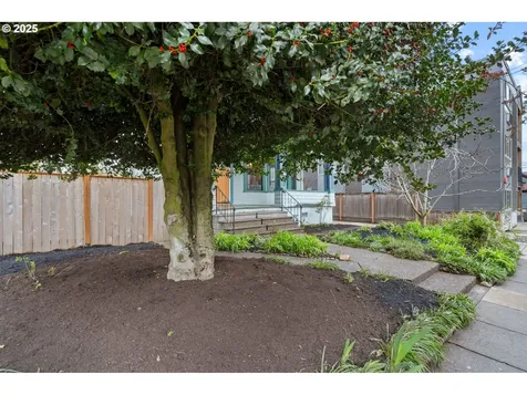 4929 NE 14th Place Portland OR 97211