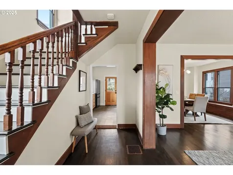 4929 NE 14th Place Portland OR 97211