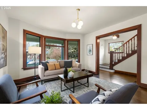 4929 NE 14th Place Portland OR 97211