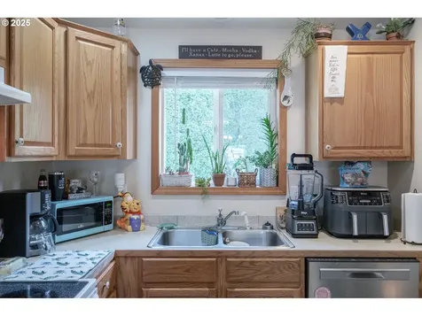 772 Horseback Court NE Salem OR 97301
