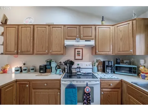 772 Horseback Court NE Salem OR 97301