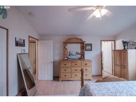 772 Horseback Court NE Salem OR 97301