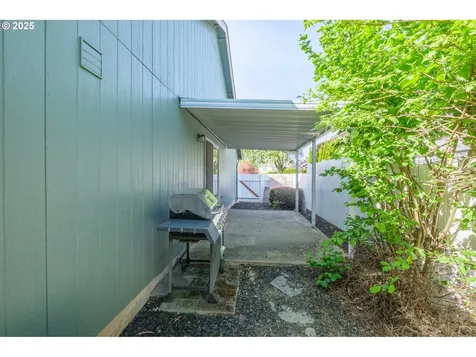 772 Horseback Court NE Salem OR 97301