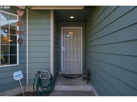 772 Horseback Court NE Salem OR 97301