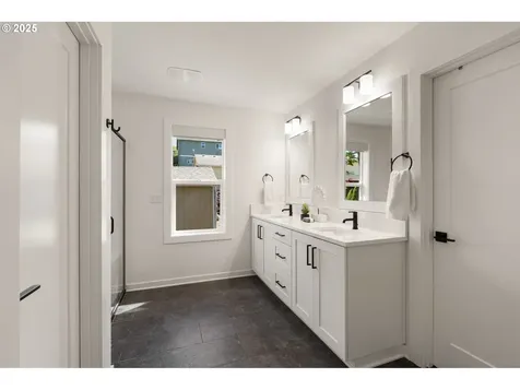 6810 SW 54th Avenue Portland OR 97219