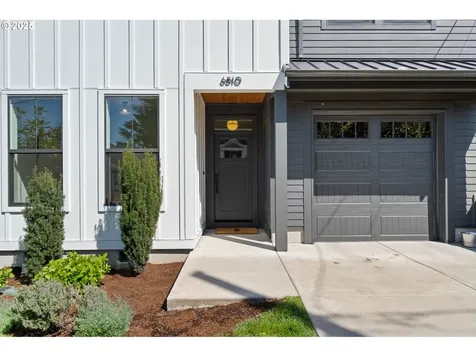 6810 SW 54th Avenue Portland OR 97219