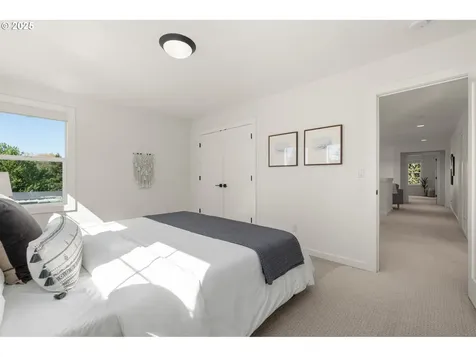 6810 SW 54th Avenue Portland OR 97219