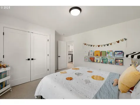 6810 SW 54th Avenue Portland OR 97219