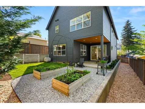 6810 SW 54th Avenue Portland OR 97219