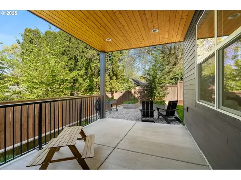 6810 SW 54th Avenue Portland OR 97219