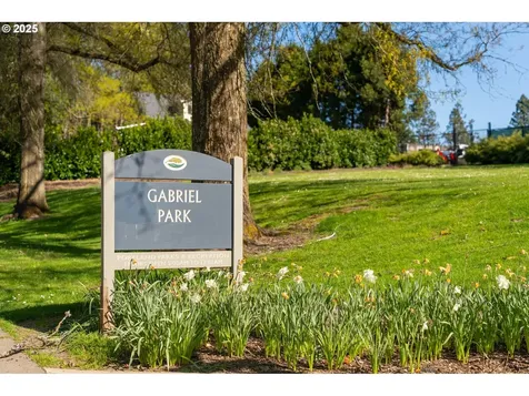 6810 SW 54th Avenue Portland OR 97219