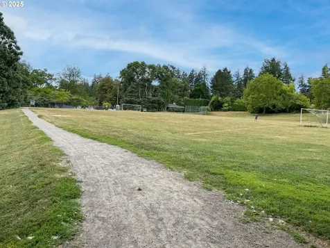6810 SW 54th Avenue Portland OR 97219