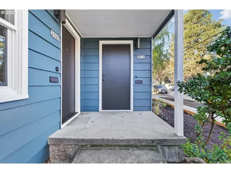 2938 SE Washington Street Portland OR 97214