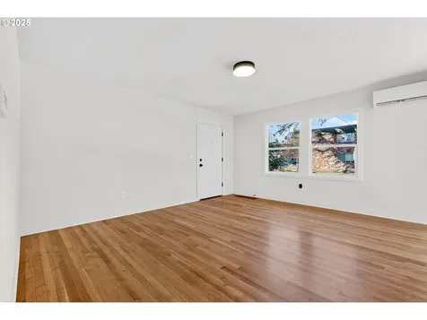 2938 SE Washington Street Portland OR 97214