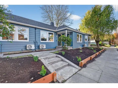 2938 SE Washington Street Portland OR 97214