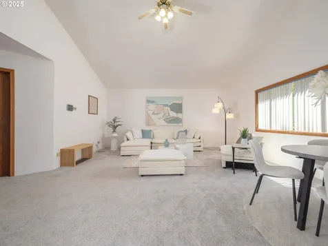 27701 SW Strawberry Hill Drive Hillsboro OR 97123