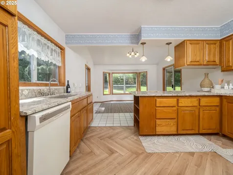 27701 SW Strawberry Hill Drive Hillsboro OR 97123