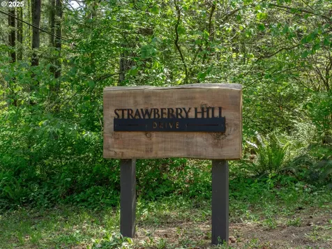 27701 SW Strawberry Hill Drive Hillsboro OR 97123