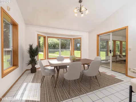 27701 SW Strawberry Hill Drive Hillsboro OR 97123