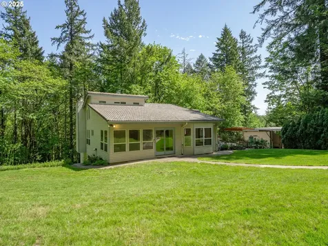 27701 SW Strawberry Hill Drive Hillsboro OR 97123