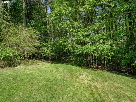 27701 SW Strawberry Hill Drive Hillsboro OR 97123