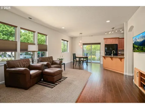 704 SE Lynchet Lane Dallas OR 97338