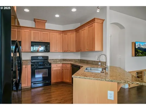 704 SE Lynchet Lane Dallas OR 97338