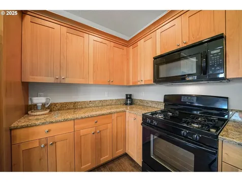 704 SE Lynchet Lane Dallas OR 97338