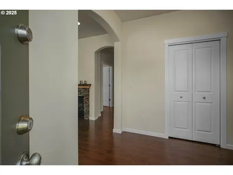 704 SE Lynchet Lane Dallas OR 97338