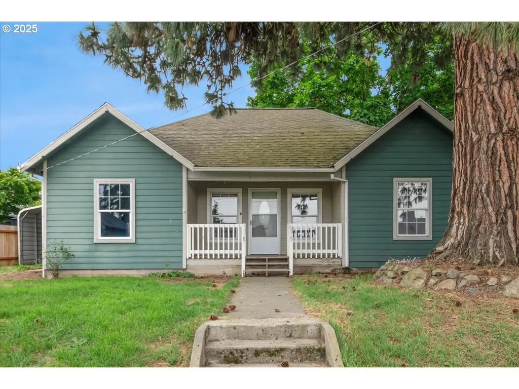 207 S Swiegle Avenue Molalla OR 97038