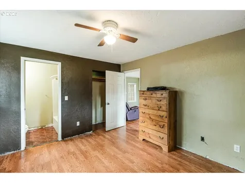 207 S Swiegle Avenue Molalla OR 97038