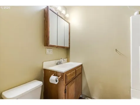 207 S Swiegle Avenue Molalla OR 97038